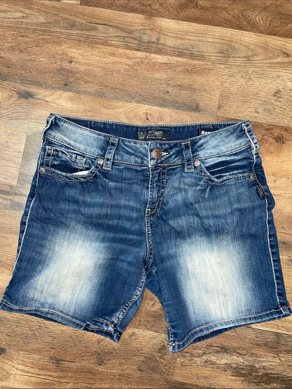 Silver Jeans Shorts Suki Mid Short - Picture 2 of 4